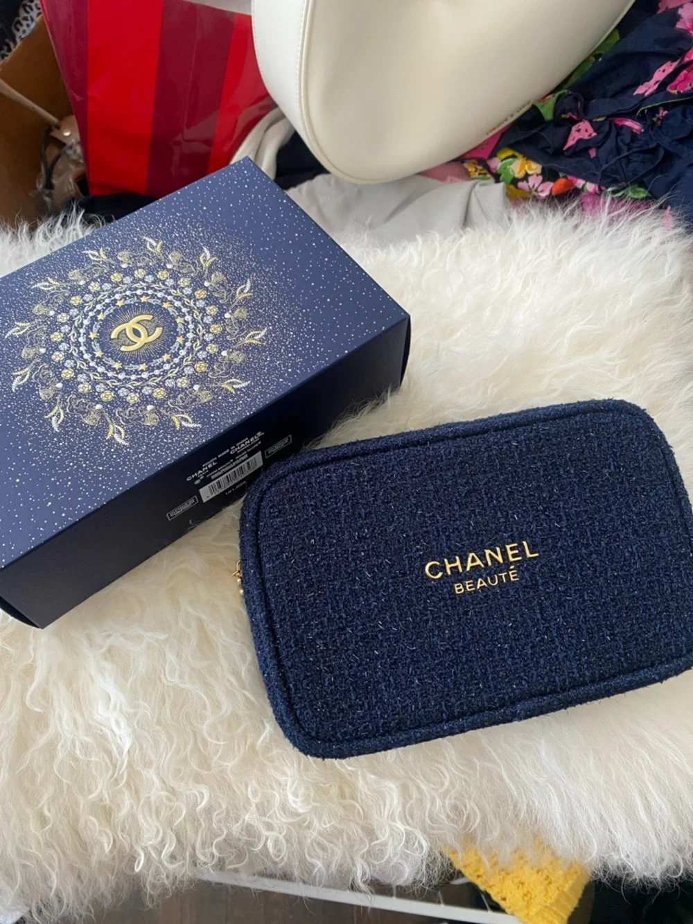 CHANEL Beauty Navy Tweed Zip Pouch with Gold Logo NIB ✨💙 - Picture 3 of 10